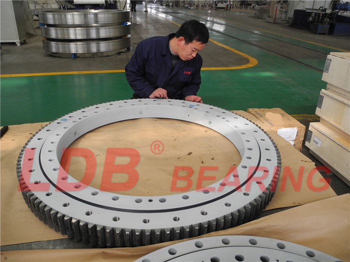 風(fēng)力發(fā)電機(jī)轉(zhuǎn)盤(pán)軸承 風(fēng)力發(fā)電機(jī)轉(zhuǎn)盤(pán)軸承
