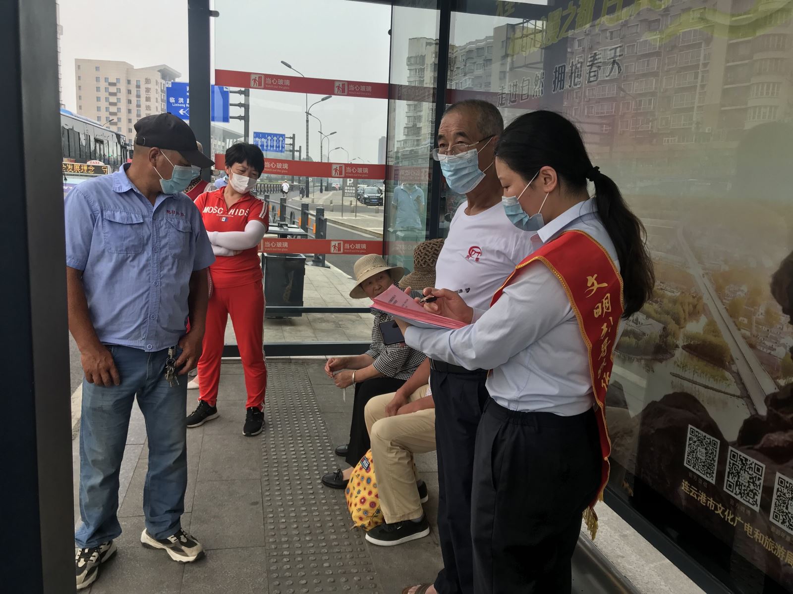 公交集團(tuán)公交事業(yè)一部開展乘客滿意度調(diào)研活動(dòng)