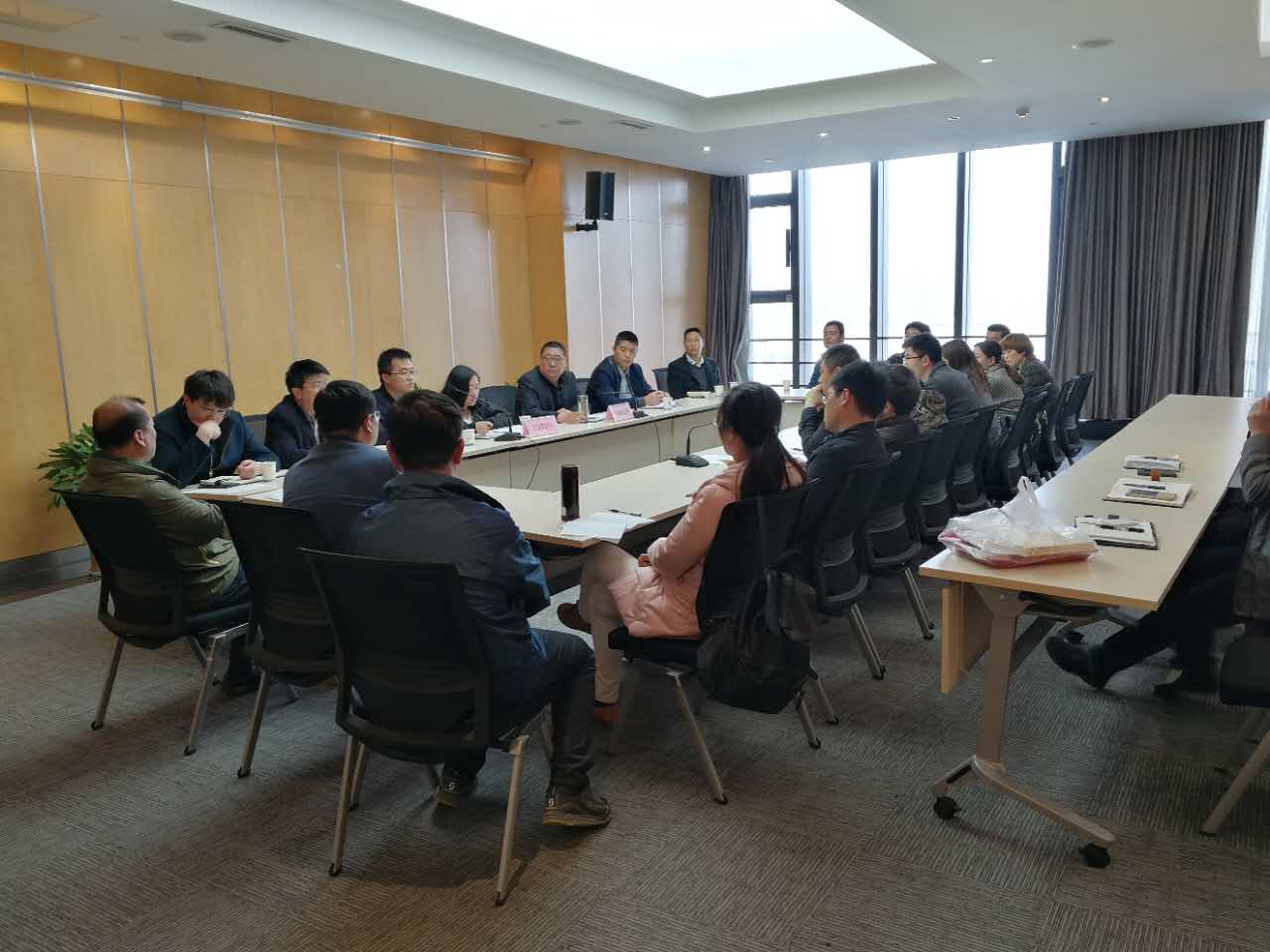 公交佳連公司赴開發區管委會參加 “企業定制公交”供需洽談會