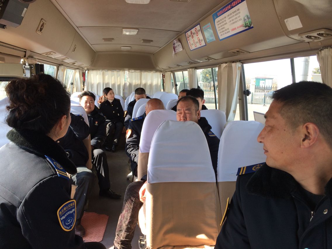 公交佳連公司深入一線檢查指導安全生產工作