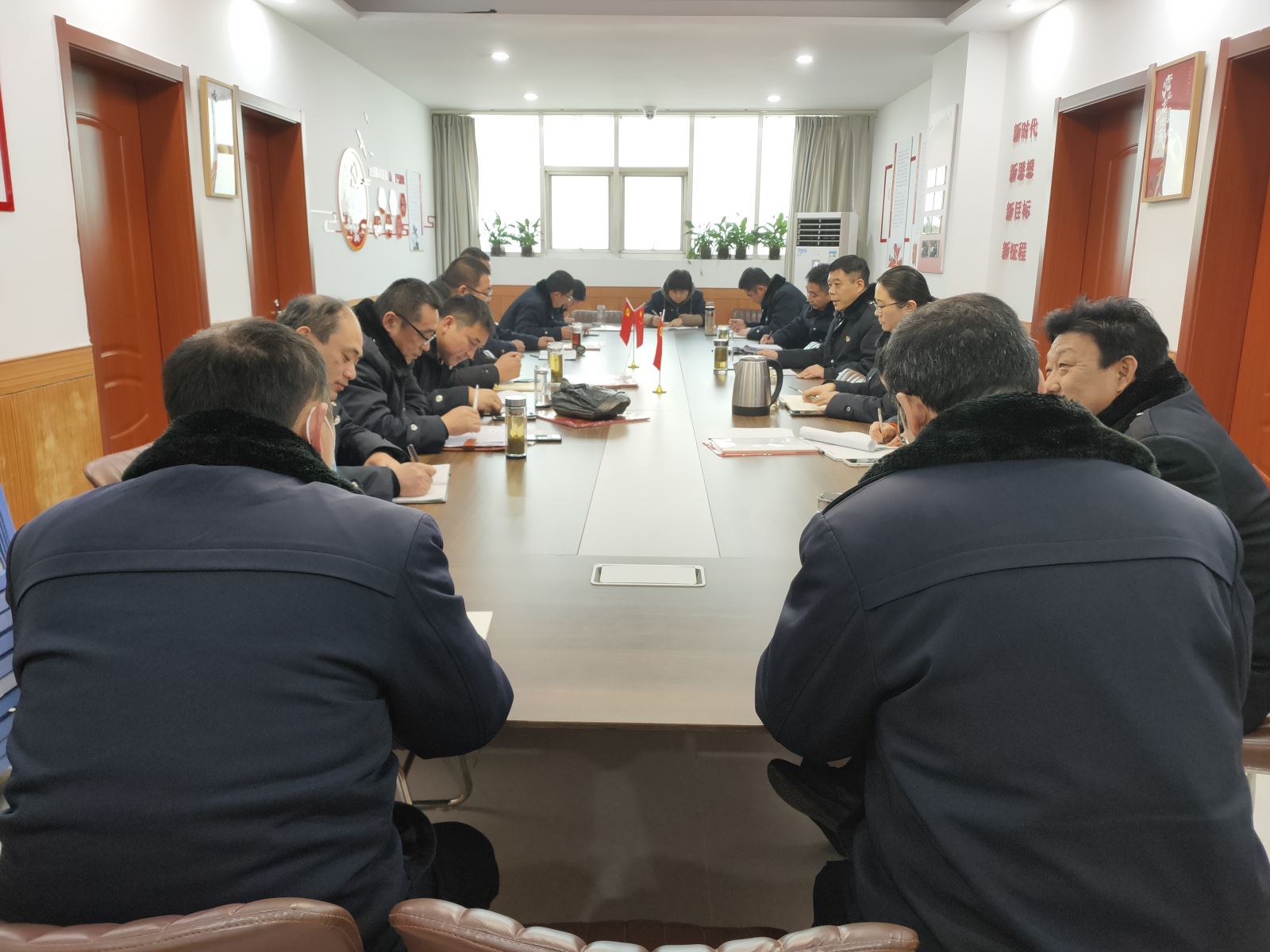 公交集團(tuán)公交事業(yè)一部召開夜班線運(yùn)營調(diào)整會(huì)議