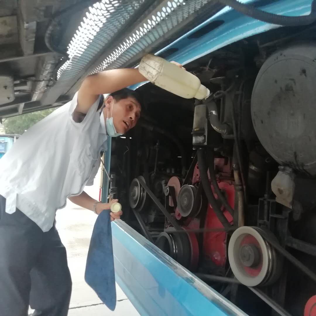 公交集團快速公交事業部深入開展創文檢查