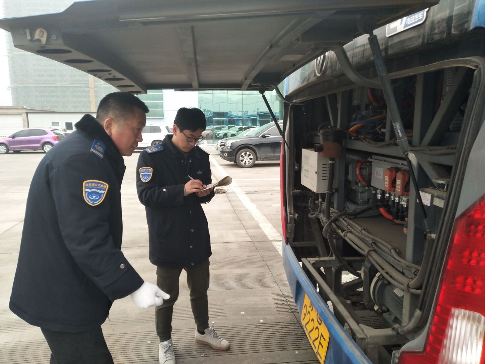 公交集團開展所屬運營車輛機務檢查