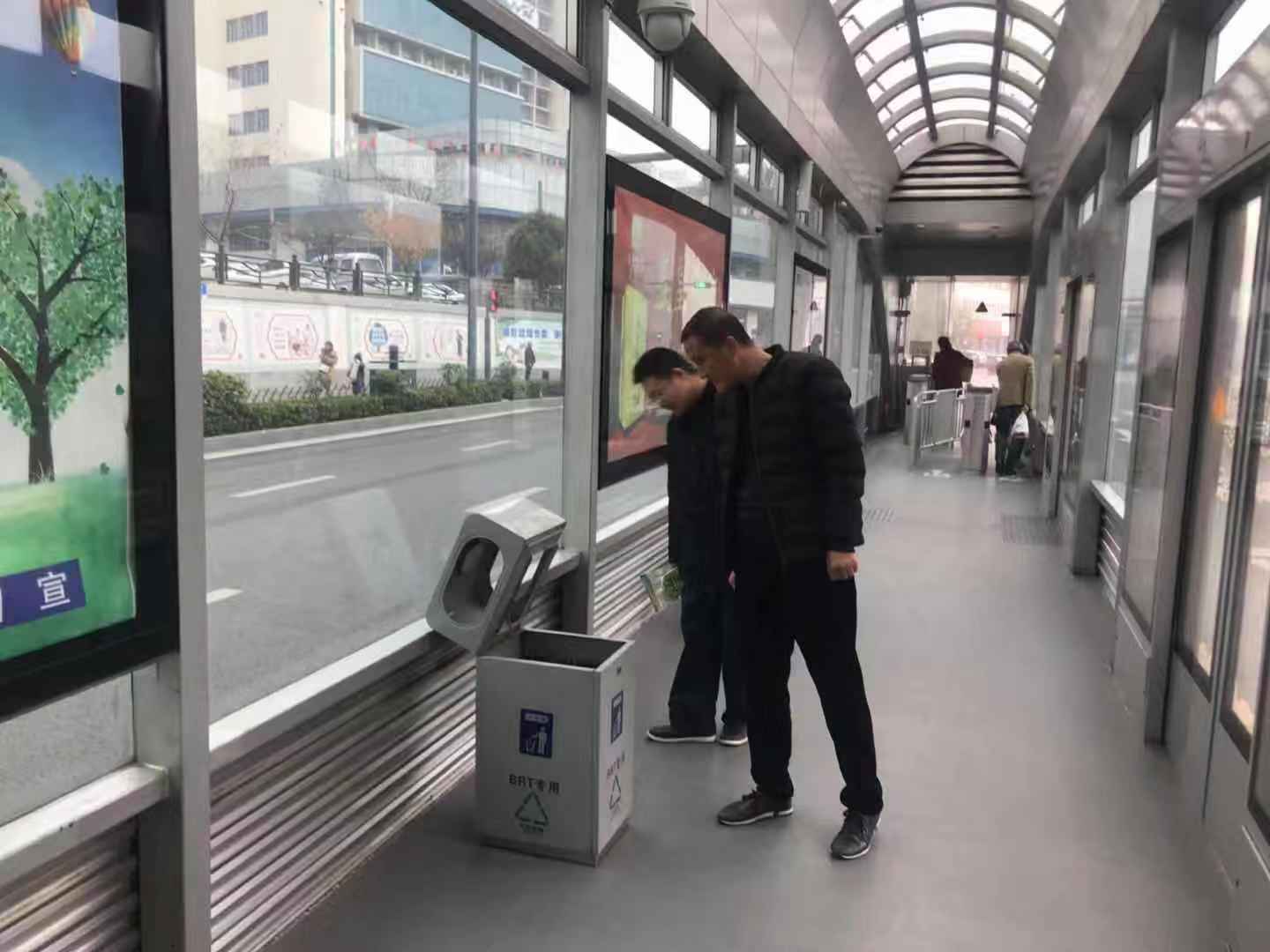 公交集團(tuán)快速公司運(yùn)營(yíng)科開展創(chuàng)文工作專項(xiàng)檢查