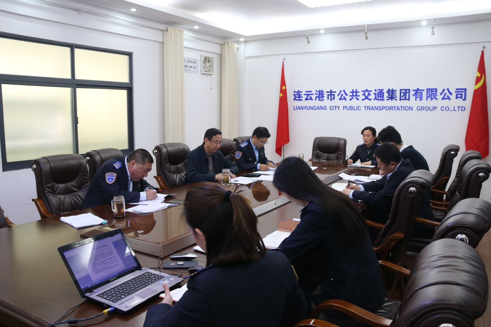 公交集團(tuán)召開2018年人大建議、政協(xié)提案辦理工作專題會議