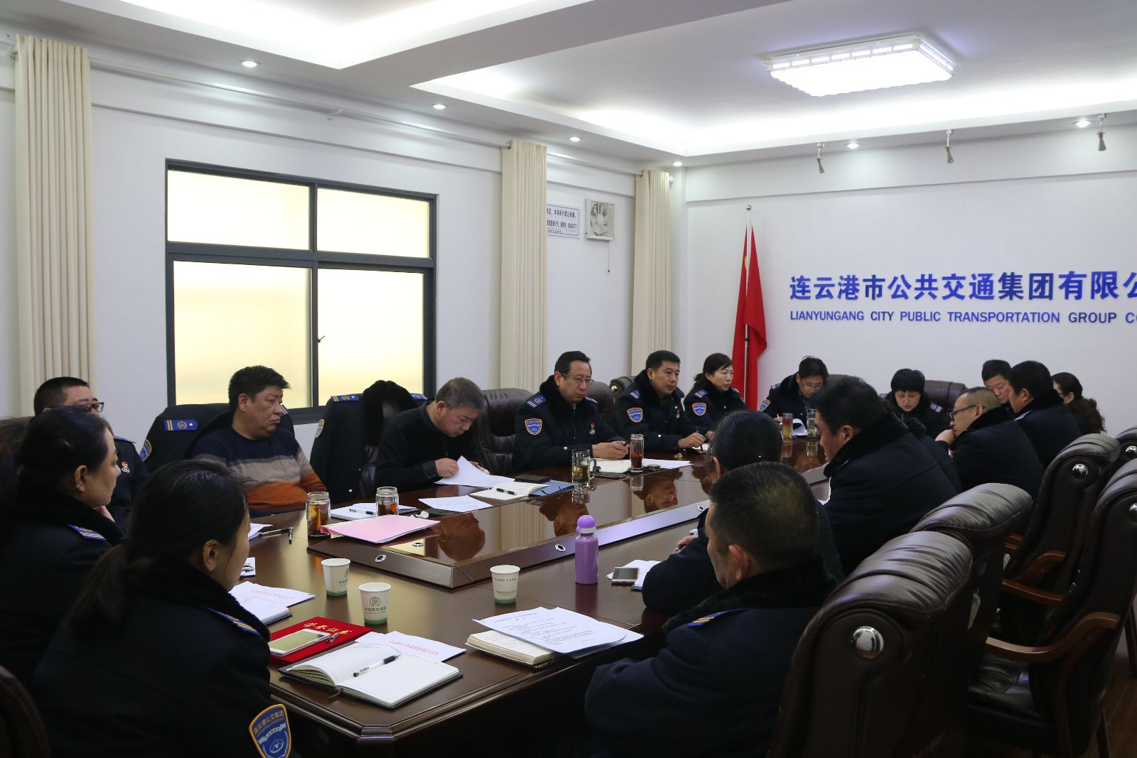 公交集團(tuán)召開支部書記例會(huì)