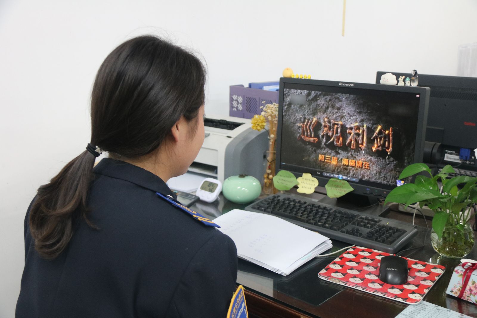 公交集團權屬單位開展“兩學一做”固定學習日活動