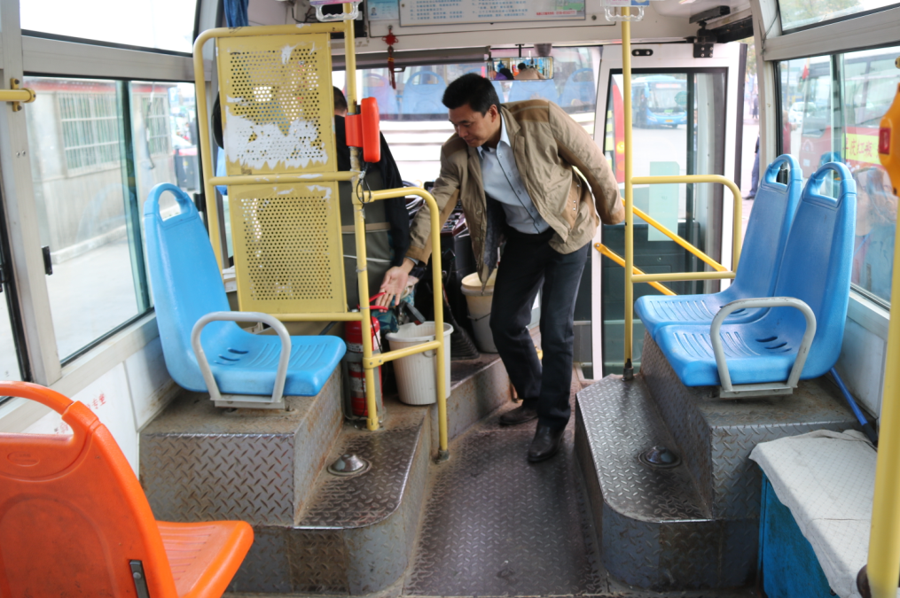 提升文明線服務水平 打造敬老特色文化